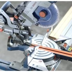 Scie à onglet Bosch 0601B19200 - Machine stationnaire GCM 8 SDE - 0601B19200 -Outil électroportatif Soldes 05861b807f42385545d615eb6235e37c