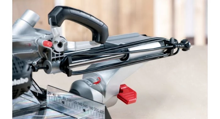 Scie à onglet Metabo KGS 305 M Scie à onglets - 619305000 4 Scie à onglet Metabo KGS 305 M Scie à onglets - 619305000 – Image 4